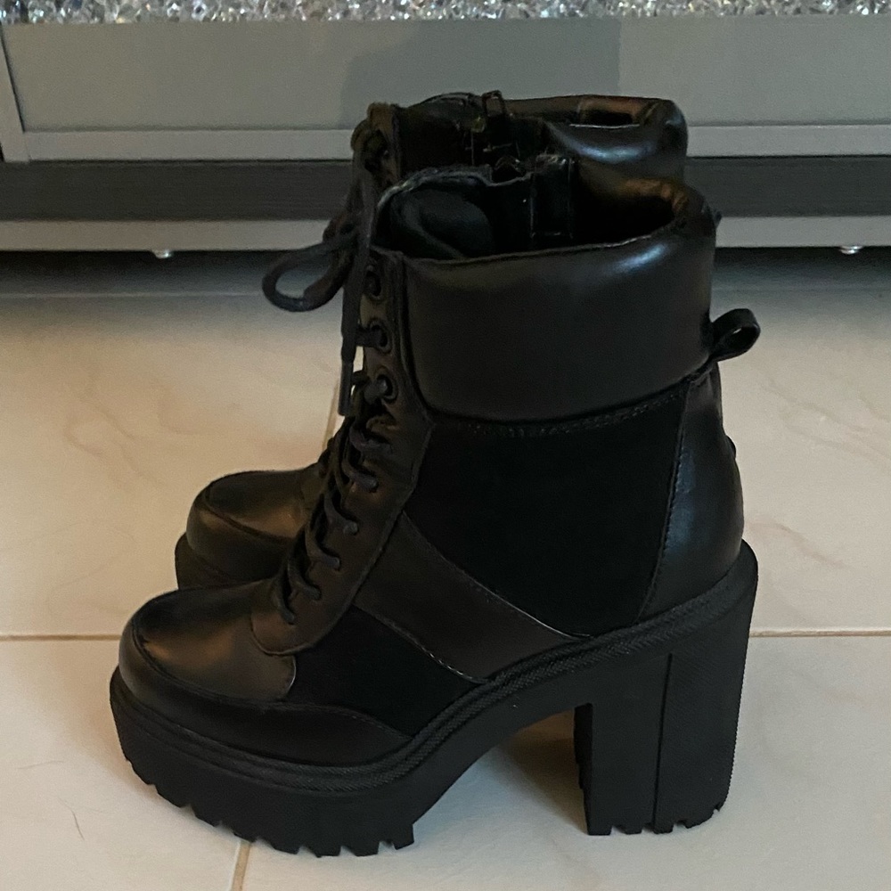 Heeled booties